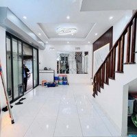 Bán Nhà Nhà Ngõ Đình Đông - Hai Bà Trưng 30M2 Từ Tầng 2 Là 32M2 - Chỉ 6,15 Tỷ - Ô Tô Đỗ Cửa