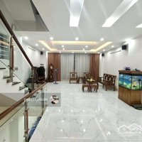 Bán Nhà Việt Hưng 51M2 Ngõ Thông Ra Vinhomes, Có Gara Oto, Chỉ 10. X Tỷ