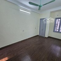 Bán Nhà Riêng Tứ Liên - Tây Hồ, 5,6 Tỷ, 30M2, 5 Tầng, 3 Phòng Ngủ 4 Vệ Sinh Pháp Lý Đầy Đủ, Giá Cực Chất