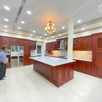 BDS CHO THUÊ VILLA 583 M2 5PN HỒ BƠI THẠCH MỸ LỢI Q2