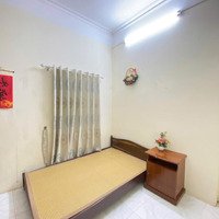 Hoàng Ngân. Ngõ Thông Kinh Doanh Nhỏ, Ô Tô Đỗ Cạnh Nhà, Vài Bước Ra Mặt Phố. 42M2