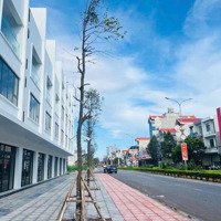 Cần Tiền Gấp Nên Tôi Chấp Nhận Bán Rẻ Căn Shophouse Mặt Đường Ql39 Trung Tâm Thị Trấn Diêm Điền