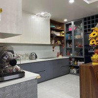 Bà Hai Lâm Bán Nhà Đ. Lương Hữu Khánh-Q. 1 Giá Bán 4.390Tỷ/73,6M2. Thông Đinh Tiên Hoàng. Cho Thuê 30 Triệu