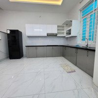 Chính Chủ Bán Nhanh Căn Nguyễn Văn Văn Đừng-P6-Q5. Thuê 35 Triệu/Th. Giá Bán 3Tỷ36/ 75.6M2,Gần Chợ Hoà Bình