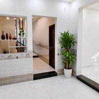 Bán Nhàhẽm Xe Hơi8M Nguyễn Cửu Vân, Bình Thạnhdiện Tích6.2X18M, Trệt 2 Lầu, Khu Vực Được Xây Cao Giá Bán 16 Tỷ