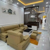 Chính Chủ Bán Nhà 4 Tầng 45M2 Phố Ngọc Thụy - Long Biên - Nội Thất Đẹp, Giá Hơn 8 Tỷ. Liên Hệ: 0983650268