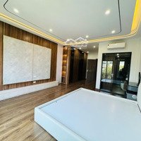 Bán Nhà Nguyễn Văn Cừ, 52M2, 4Ngủ, Thang Máy, Nội Thất Sang Sin, Gần Ô Tô Tránh, 9X Tỷ