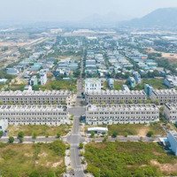 Sụp Hầm 1 Cặp Lakeside Homeland Đường 5,5M Đông Nam Ngang 10M Nhìn Qua Công Viên Sạch Đẹp