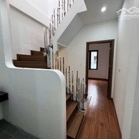 Nhà Đẹp Phố Pháo Đài Láng Ngõ Rộng - Gần Phố 42M2 Chỉ 7Tỷ8