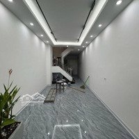 Nhà Đẹp Phố Pháo Đài Láng Ngõ Rộng - Gần Phố 42M2 Chỉ 7Tỷ8