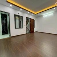 Cho thuê nhà thang máy Phố Hoàng Mai 70m2, 5 tầng, 6P KINH DOANH SPA, TRUNG TÂM, VP