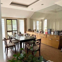 Cuối Tháng Định Cư Bán Gấp Nhàmặt Tiềnhoa Đào, P2, Phú Nhuận,Diện Tích127.5M2, Giá Bán 9.6 Tỷ, Sổ Sẵn Hoàn Công