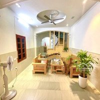 Lô Góc Quận Cầu Giấy 45M2 , Ô Tô Lùi Cửa , Ngõ Thông , Dân Xây Chắc Chắn , Giá Bán 11.9 Tỷ