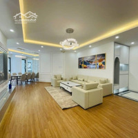 Bán Căn Hộ Chung Cư Hoàng Thúy Đạo Cầu Giấy 10 Tỷ Diện Tích: 152M2 3 Ngủ 3Vc Hầm Để Ô Tô 2 Ban Công