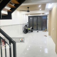 Thầy Hiếu Uy Tín Bán Nhà Hẻm Rộng Rãi, 3 Tầng, Sd 21M2, Có Sân Thượng View Đẹp, Giá Rẻ Thơm 1.35 Tỷ