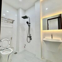 Hàng ngon giá rẻ 4,1 tỷ/ 62m2 sở hữu nhà  tại Trần Quang Diệu, Quận 3. 1 trệt 2 lầu. Sổ đẹp