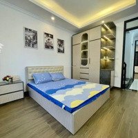 Tôi Cho Thuê Nhà Riêng Vũ Trọng Phụng 40M2 X 5T Ô Tô Đỗ Cửa Vào Nhà Thoải Mái Phù Hợp Khách Gđ,Vp