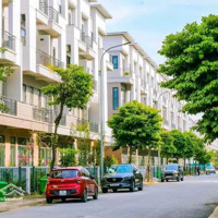 Cần Tiền Bán Gấp Căn Shophouse Đối Diện Công Viên Giá Tốt, Sẵn Sổ Sang Tên Ngay