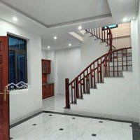 + Hiếm_Bán Nhà Cự Khối -Long Biên + Diện Tích : 46M2 -Mặt Tiềnrộng Thênh Thang Sân Để Xe Riêng