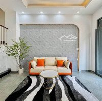 Xoay Vốn Làm Ăn Bán Gấp Nhà Đ. Bàu Cát 4, P 14, Tân Bình. Giá Bán 2Tỷ 850. 58M2, Gọi: 0823931462 (Mai)