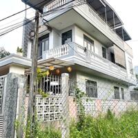 BÁN NHÀ ĐẸP 3tầng ĐƯỜNG LÝ NAM ĐẾ  PHƯỜNG AN HOÀ TP HUẾ   Diện tích : 100m2.