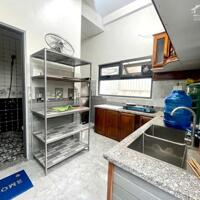 BÁN NHÀ ĐẸP 3tầng ĐƯỜNG LÝ NAM ĐẾ  PHƯỜNG AN HOÀ TP HUẾ   Diện tích : 100m2.