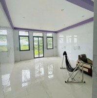 Bán Gấp Nhà Tân Mỹ - Long An, Đối Diện Sân Golf. Rộng 90M2 Giá Sang Nhanh