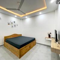 Căn hộ studio tách bếp full nội thất hiện đại, cửa vân tay, có cửa sổ ngay sân bay Tân Sơn Nhất