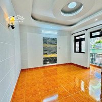 Chính Chủ Cần Bán Căn Nhà Đường Hoàng Hoa Thám . Giá Bán 2Ty250, 105M2. Sổ Hồng Riêng