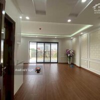 Bán gấp tòa Building mặt phố Nguyễn Khang, dòng tiền 1.8 tỷ/năm, thông sàn, vỉa hè rộng, PCCC đầy đủ, 90m2 chỉ 45 tỷ