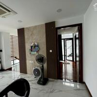 Bán căn Penthouses Thông Tầng , Xigrand Court  3PN , 3WC , 300m2 , Full Nội Thất Giá 20.5 tỷ , còn thương lượng ,Liên Hệ : 0395737538