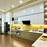 Nhà Rộng Đẹp 200M2 - 20 Tỷ - Phú Mỹ, Q7