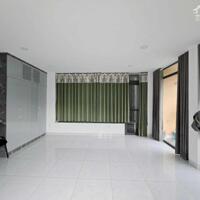 Bán gấp VILLA 2 Mặt Tiền - CẠNH KĐT PHÚ MỸ HƯNG - 200M2 (10x20) - View công viên, 21,9 T.Ỷ   Mô tả:  + 200m2 (10x20)