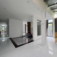 Bán gấp VILLA 2 Mặt Tiền - CẠNH KĐT PHÚ MỸ HƯNG - 200M2 (10x20) - View công viên, 21,9 T.Ỷ   Mô tả:  + 200m2 (10x20)