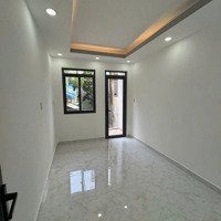 Nằm Ngay Đại Học Bình Dương Nhà Huỳnh Văn Nghệ 68M2/ 2Ty1 Sổ Sẵn Công Chứng Liền