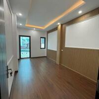 Bán nhà Giang Văn Minh 40m2 nhà đẹp thang máy ngõ to đẹp 11 tỷ