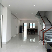 Cho Thuê Shophouse 100M2, 16 Triệu Vnd, 4 Phòng Ngủ+ 5 Vệ Sinhtại Sun Casa Central, Tân Uyên, Bình Dương