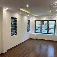 Bán nhà Nguyễn Văn Linh -Thạch Bàn. Lô Góc, Gara Ôtô, Thang Máy. 52m x 6T.  Lh 0965858116