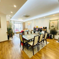 Bán Căn Hộ 4 Phòng Ngủ 3 Vệ Sinhtại Vinhomes Metropolis, Giá Tốt Nhất Dự Án 23 Tỷ, Diện Tích: 150M2, Full Đồ Đẹp