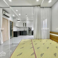 Studio Ban Công 40M2 Tách Bếp - Máy Giặt Riêng - Nhận Giữ Phòng Qua Tết Nhà Siêu Thoáng , Đẳng Cấp