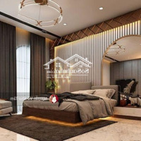 Nhà Nở Hậu 7M Cung Đường Thương Hiệu Nguyễn Văn Nguyễn, Q1 - Diện Tích: 5.7M X16M . Xd: 4 Tầng. Vuông Vức