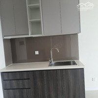 Cần Cho Thuê Officetel View Hồ Bơi 37M2 Giá Bán 8. 5 Triệu Có Nội Thất. Lh Xem Nhà 0906385525