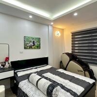 Bán nhà Phạm Văn Đồng, Cầu Giấy 42m2, Lô góc, 50m ra oto, Gần phố, An sinh tốt, Nhà đẹp ở ngay