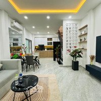 Nguyễn Trãi, Quận 1 33M2 4 Tầng, Hẻm Ô Tô, Gần Mặt Tiền, Ngay Bộ Công An - 8.8 Tỷ Liên Hệ: 0961 017 821