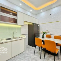 Nhà Đẹp Đón Tết! Phố Giảng Võ, Lô Góc 3 Thoáng, Full Nội Thất,Diện Tích40M2 5 Tầng, Nhỉnh 7 Tỷ