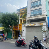 Nhà Cho Thuê Nguyên Căn 415 Sư Vạn Hạnh Gần Vanhanh Mall..dt: 3,8 X 16M, 3 Lầu.. Liên Hệ: 0.0901 38 30 38