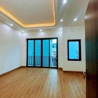 BÁN NHÀ ĐẸP 2.295 TỶ 3 TẦNG 50M2 ( HƯỚNG ĐÔNG ) NGÕ NGẮN ĐƯỜNG KÊNH