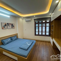 Nhà Đẹp Đón Tết Phố Nguyễn Hoàng, 9,5 Tỷ, 50M2, 2 Thoáng - Ô Chờ Thang Máy