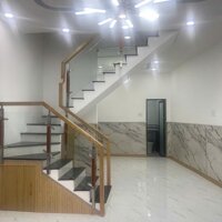 Bán nhà 1 trệt 1 lầu 2 phòng ngủ 50m2 kha vạn cân giá chỉ 2 tỷ 650tr quá rẻ