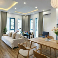 Chuyển Nhượng Biệt Thự 200M2 Tặng Full Nội Thất Giá: 6.4 Tỷ Bao Thuế Phí Liên Hệ: 0966765282